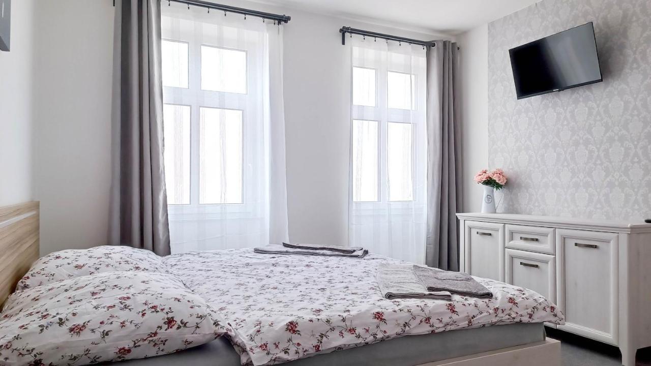 Penzion Harmonie Trhové Sviny Buitenkant foto