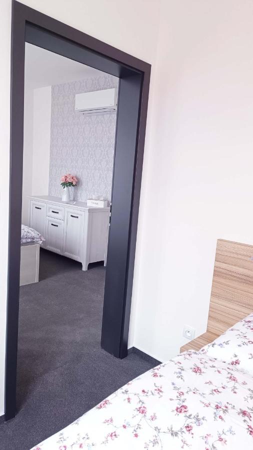 Penzion Harmonie Trhové Sviny Buitenkant foto