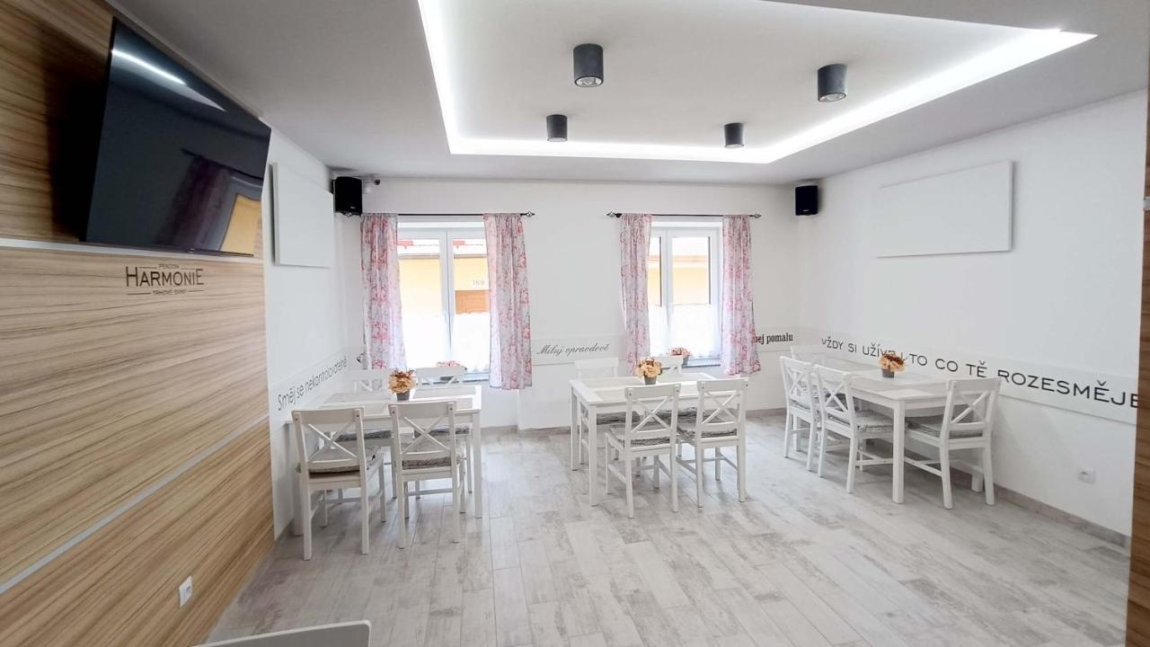 Penzion Harmonie Trhové Sviny Buitenkant foto