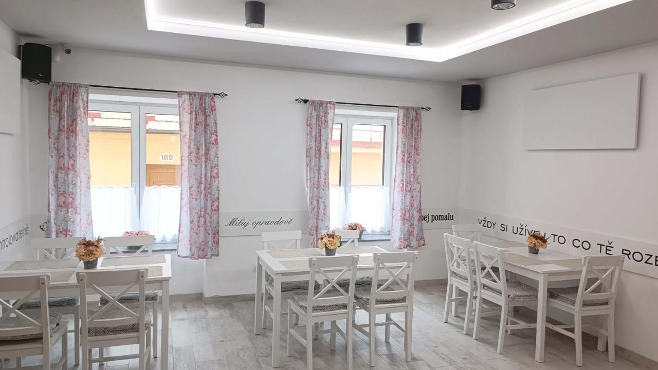 Penzion Harmonie Trhové Sviny Buitenkant foto